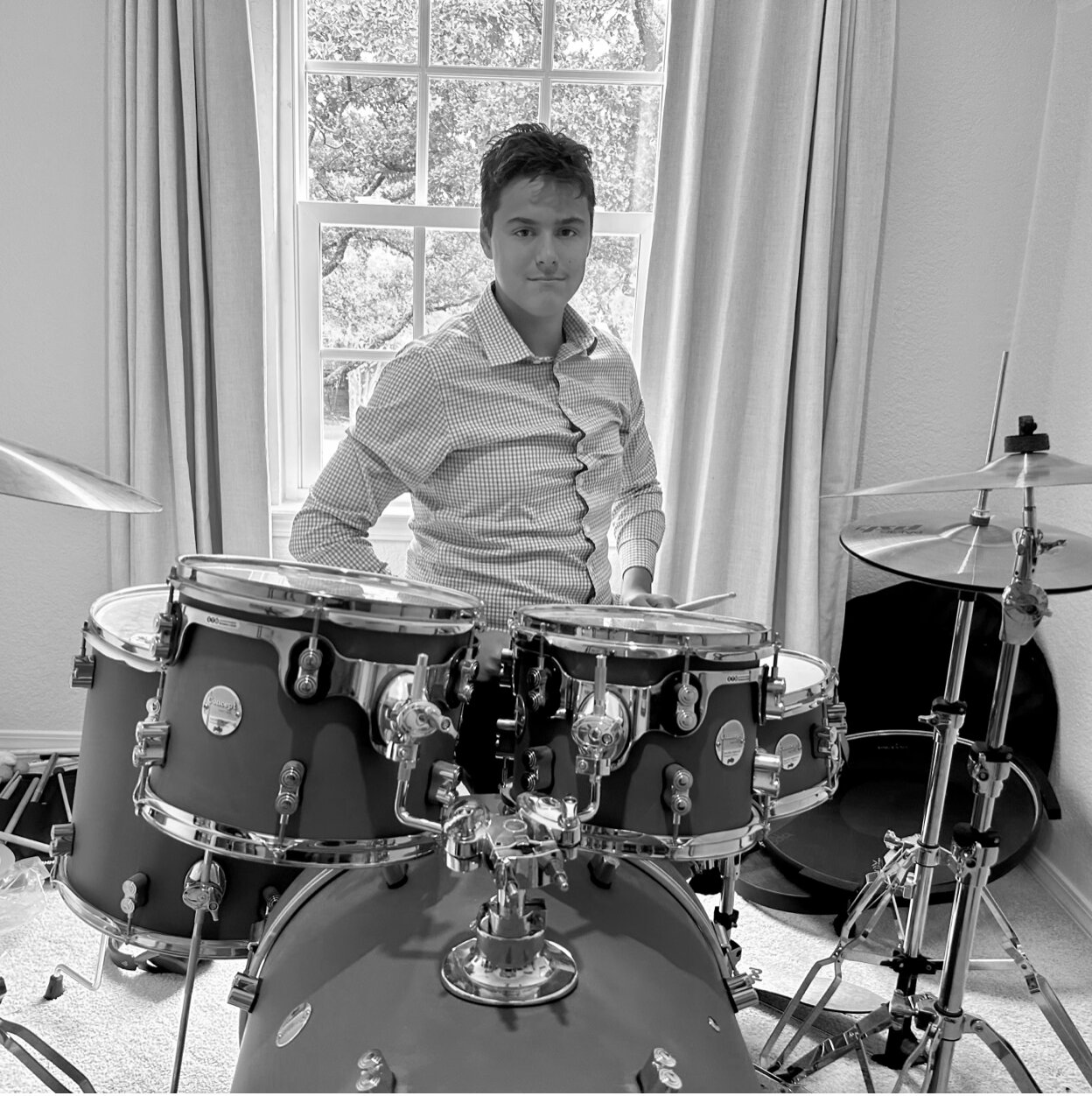 Kevin – Drums